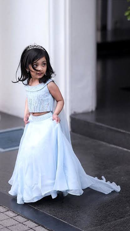 apparels for girl